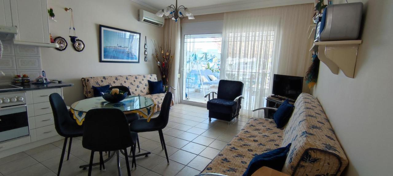 Sunflower Apartment Nea Peramos (Macedonia)